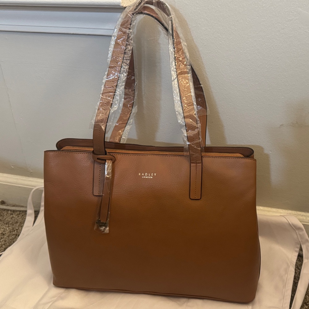 RADLEY LONDON Tan Leather Tote Bag - Dukes Place Model in TAN Color